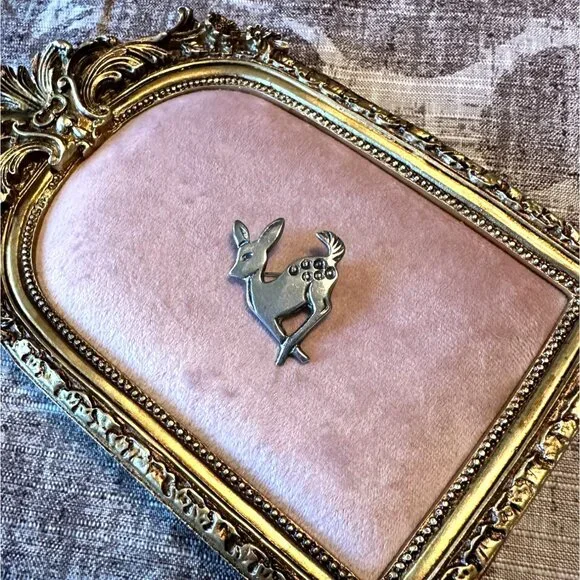 Vintage Sterling Silver Navajo Fawn Deer Stampwork Brooch Pin Signed by Artist M - Picture 2 of 12